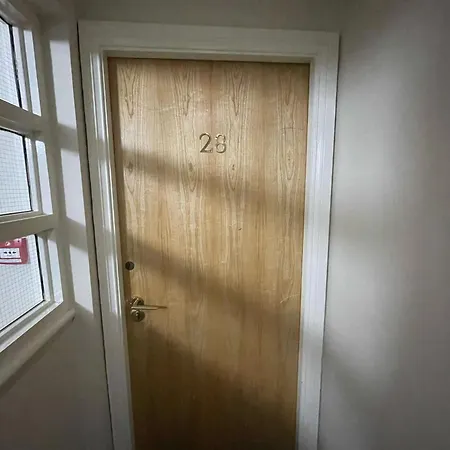 Apartment Spacious 2 Bedroom Near The Spire