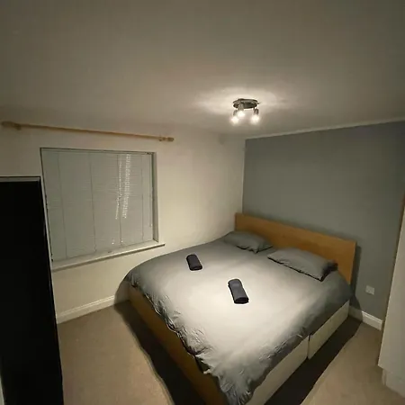 Spacious 2 Bedroom Near The Spire 公寓 *